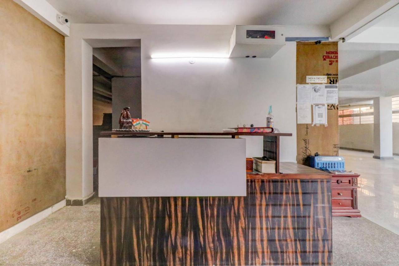 Oyo 71597 The Shivaay Residency Gurgaon Exterior foto