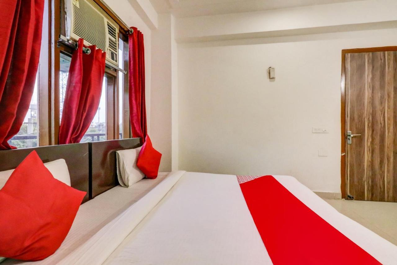 Oyo 71597 The Shivaay Residency Gurgaon Exterior foto
