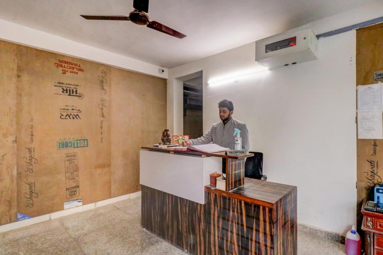 Oyo 71597 The Shivaay Residency Gurgaon Exterior foto