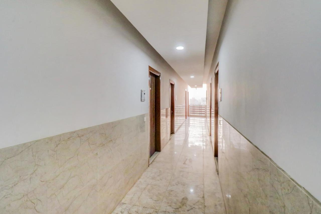 Oyo 71597 The Shivaay Residency Gurgaon Exterior foto